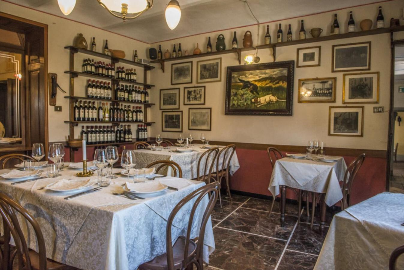 Albergo Ristorante Garibaldi Cisterna d'Asti Exterior photo